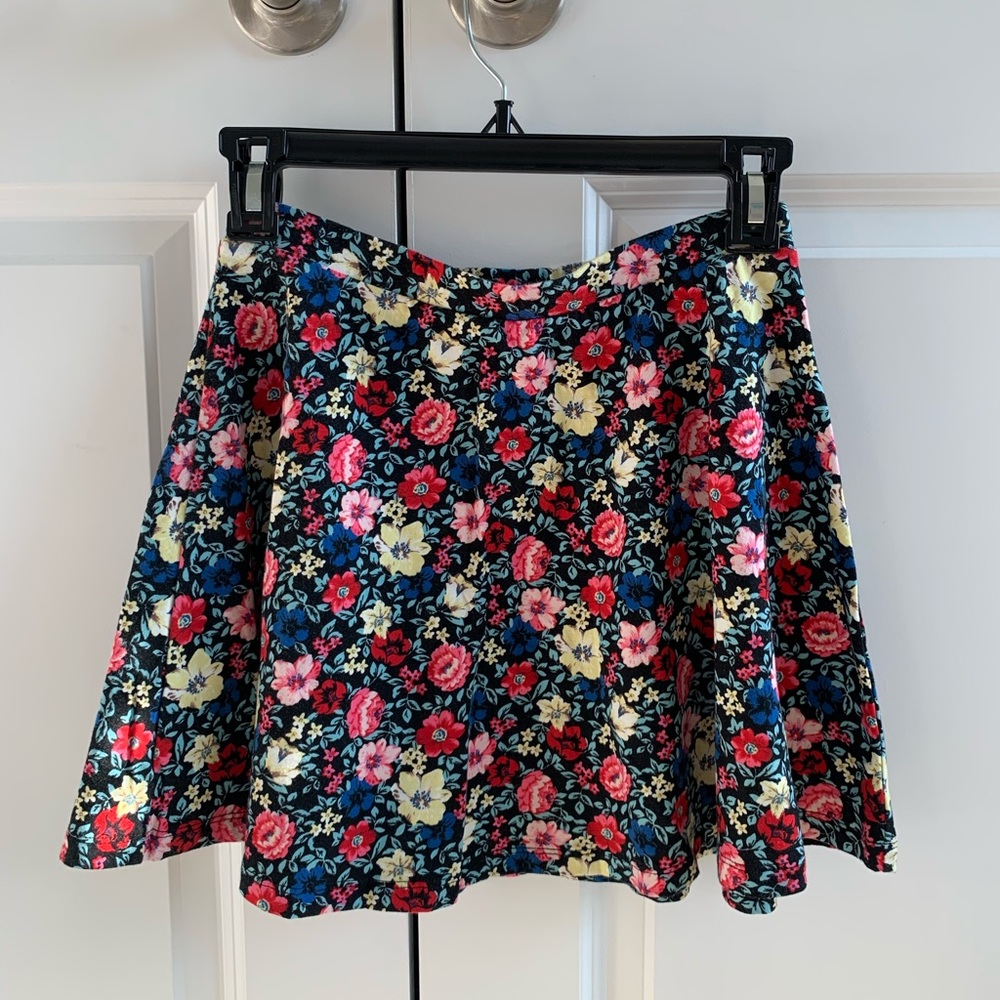 Forever 21 Floral skater skirt